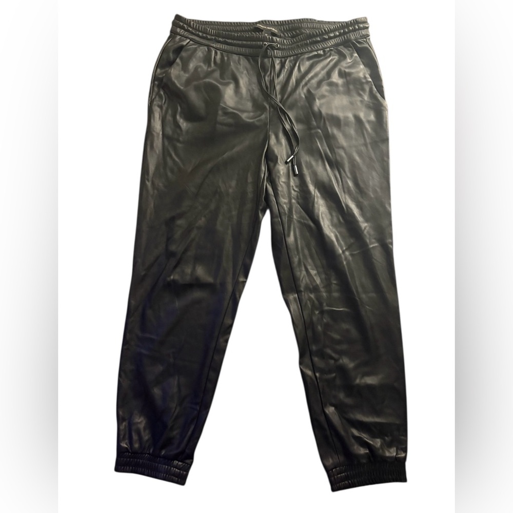 Banana Republic Vegan Leather Jogger in Black